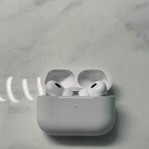 Wireless White Earbud Headphones